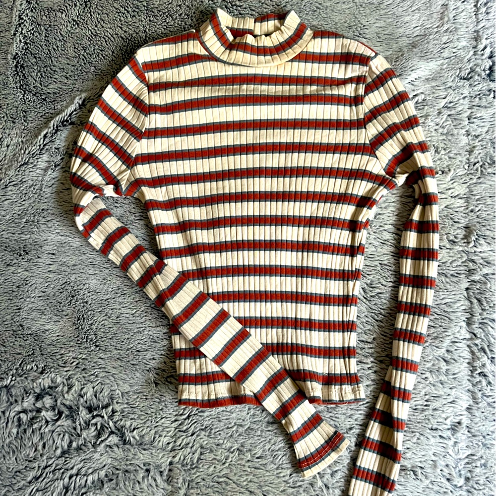 Striped long sleeve shirt